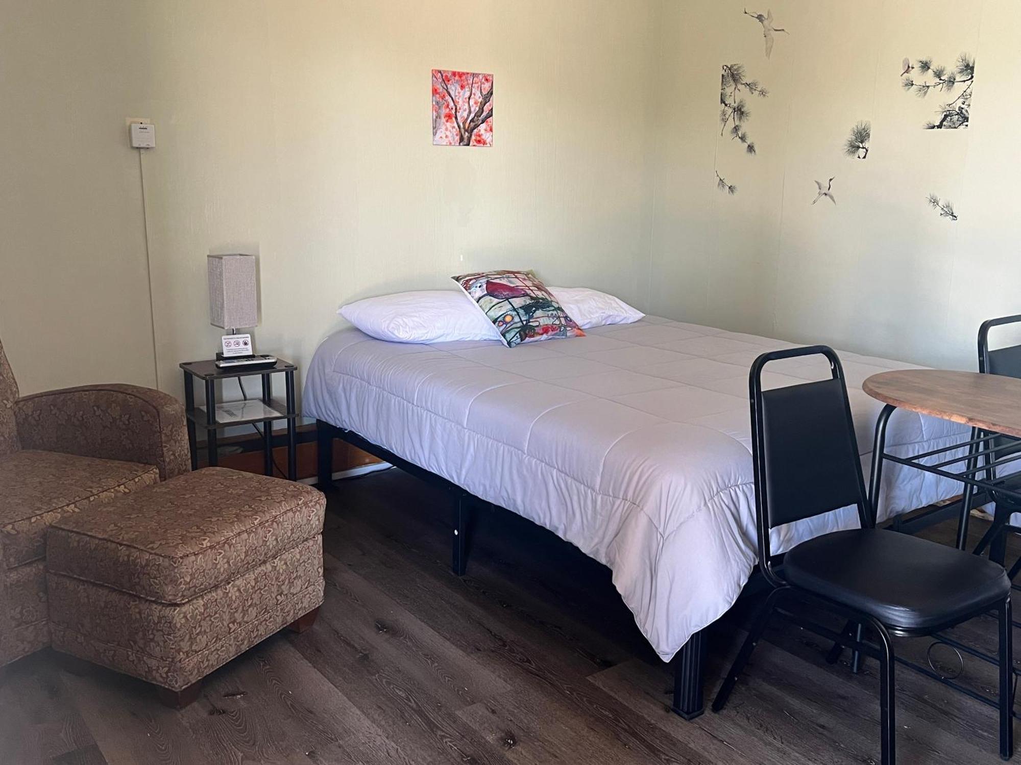 Midtown Inn & Suites La Junta Bagian luar foto